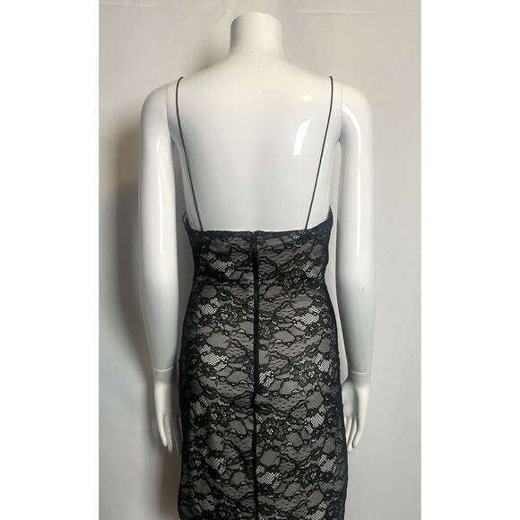 alice + Olivia Lace Slip Dress In Black. Size 8
Waist 27” to 28” - Picture 8 of 14